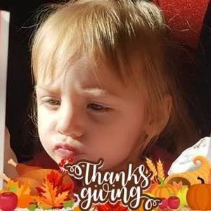 Meet your Posher, Dena